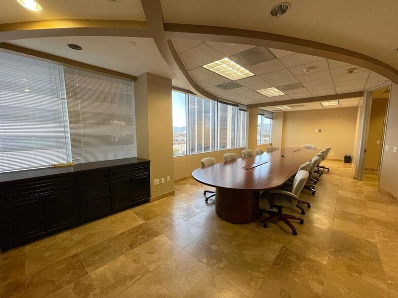 More Photos Of 600 N Brand Blvd, Glendale Medical For Lease