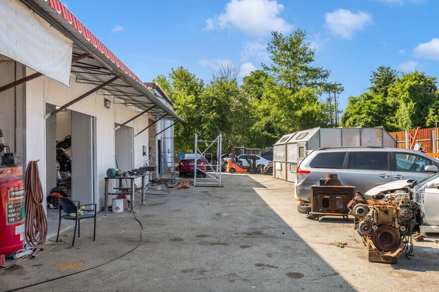 More Photos Of 2245 Murfreesboro Rd, Nashville Carwash For Sale