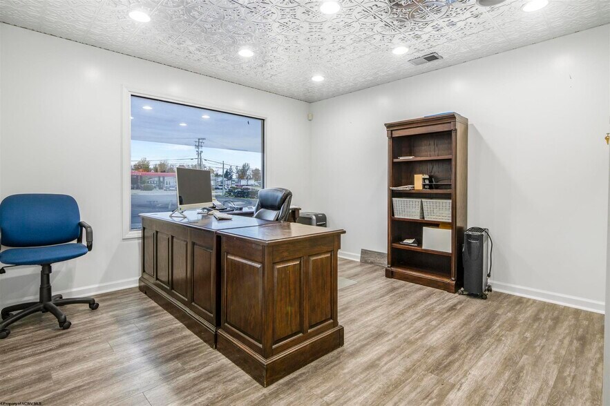 More Photos Of 524 Mileground Rd, Morgantown Auto Dealership For Sale