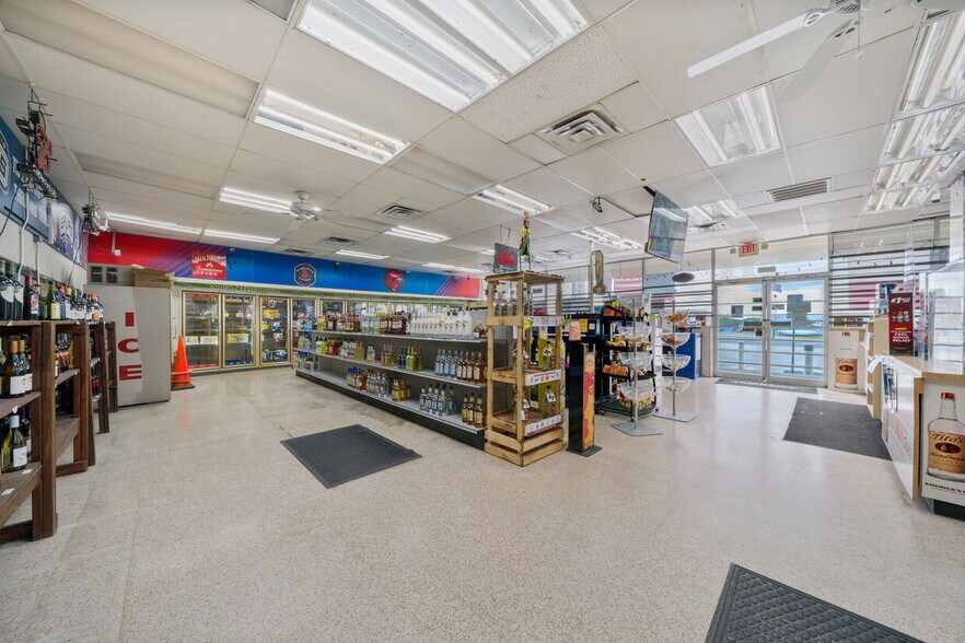 More Photos Of 6325 Bandera Rd, San Antonio Convenience Store For Sale
