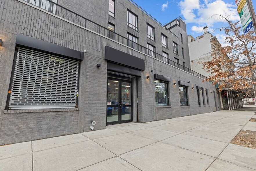 More Photos Of 2490 3rd Ave, Bronx Apartments For Lease