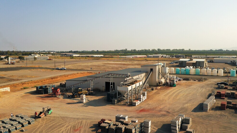 More Photos Of 2945 Niagara Rd, Colusa Manufacturing For Sale