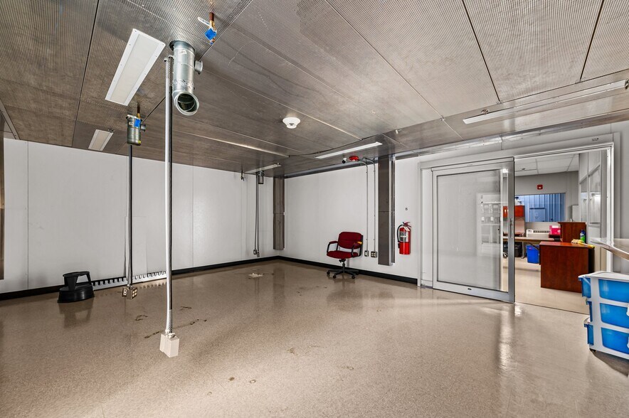 More Photos Of 2107 Black Creek Rd SE, Wilson Warehouse For Lease