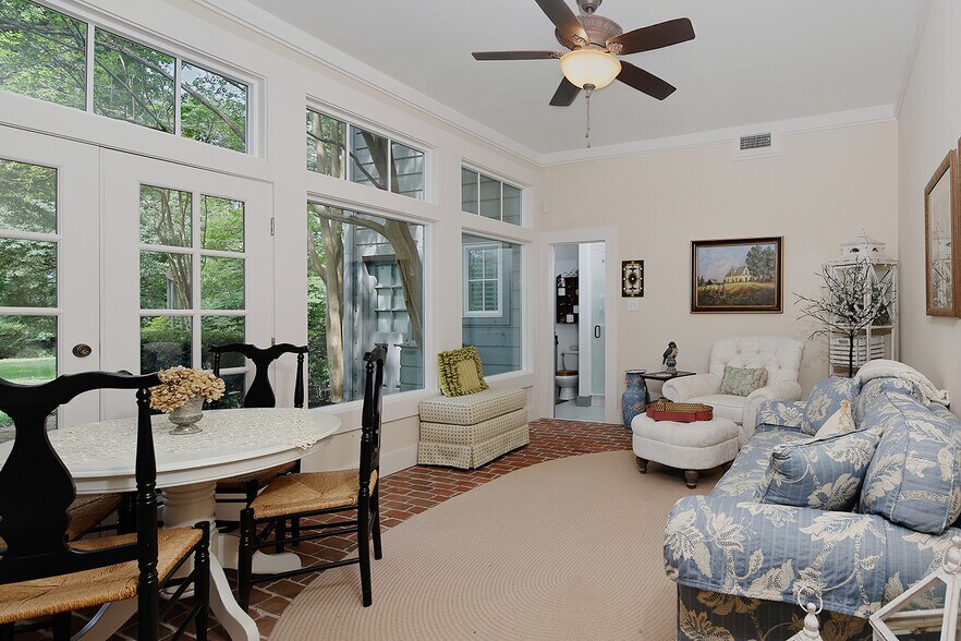 More Photos Of 15598 Bedford Ln, Conroe Specialty For Sale