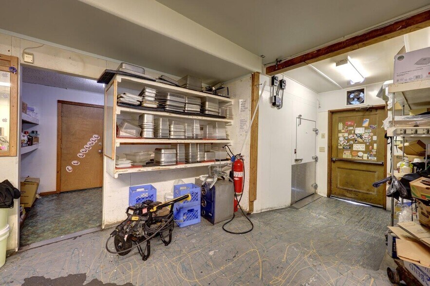 More Photos Of 1917 Pacific Ave, Long Beach Restaurant For Sale