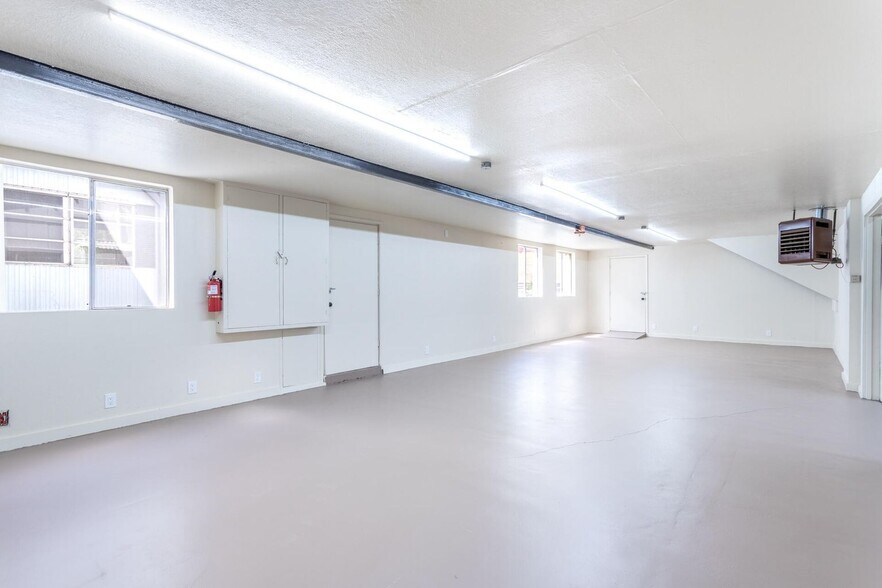 More Photos Of 37087 Main St, Burney Showroom For Sale