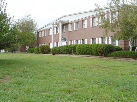 More Photos Of 30 Bridge Rd, Rouses Point Distribution For Lease