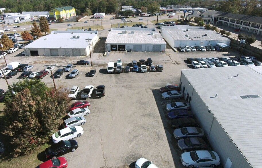 More Photos Of 3215-3235 S Southwest Loop 323, Tyler Unknown For Lease