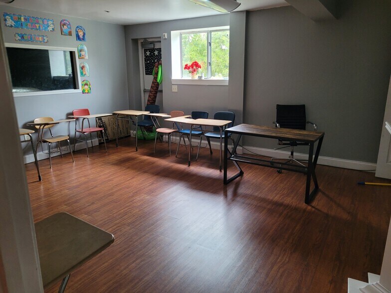 More Photos Of 1512 Garner Rd, Raleigh Warehouse For Lease