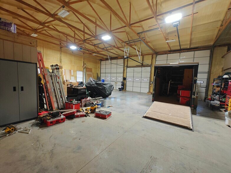 More Photos Of 32514 Highway 82, Cookson Flex For Sale