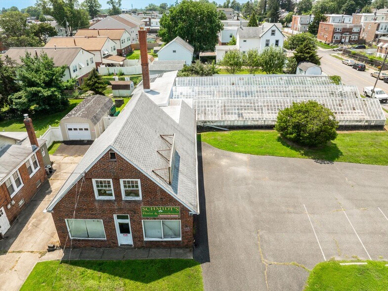 More Photos Of 700 Solly Ave, Philadelphia Garden Center For Sale