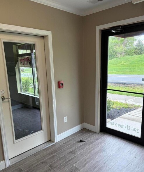 More Photos Of 394 Elsmere Ave, Delmar Storefront Retail Office For Lease