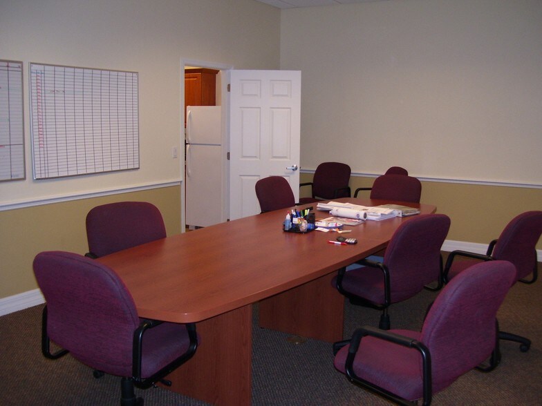 More Photos Of 300 Leonard Blvd, Lehigh Acres Warehouse For Sale