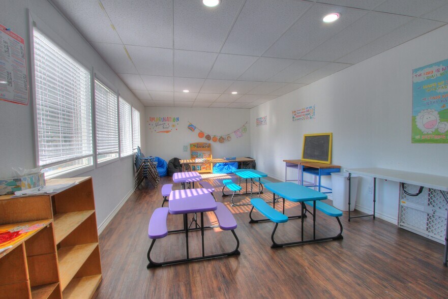 More Photos Of 553 S Old Springfield Rd, North Zulch Schools For Sale