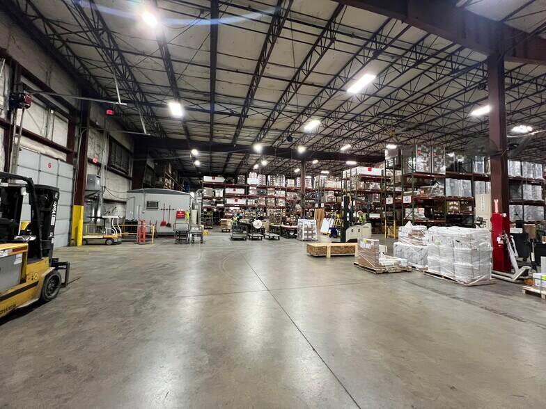 More Photos Of 4447 E Park 30 Dr, Columbia City Manufacturing For Sale