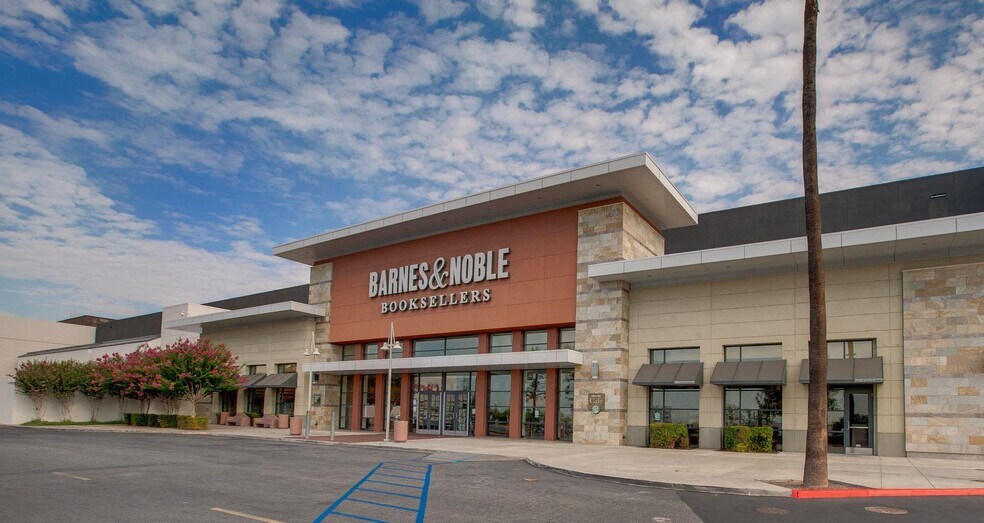 More Photos Of 5060 Montclair Plaza Ln, Montclair Unknown For Lease