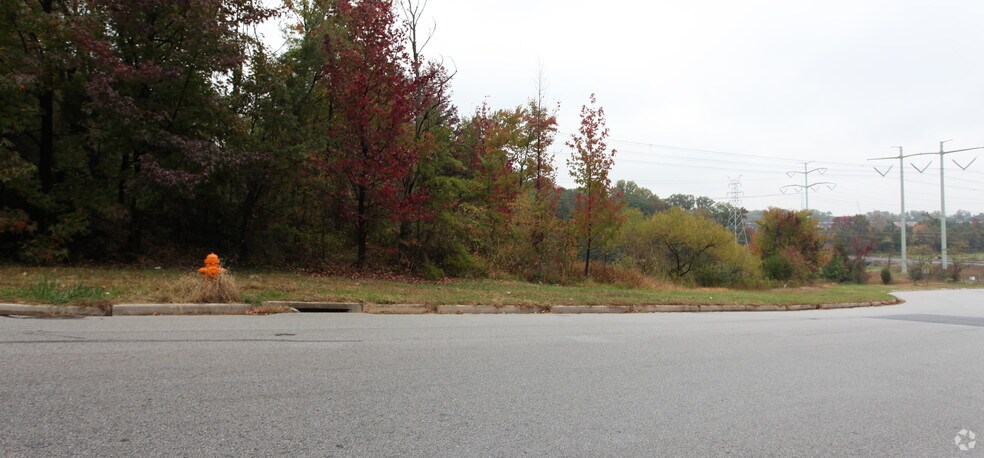 More Photos Of 9530 Lynn Buff Ct, Laurel Land For Lease