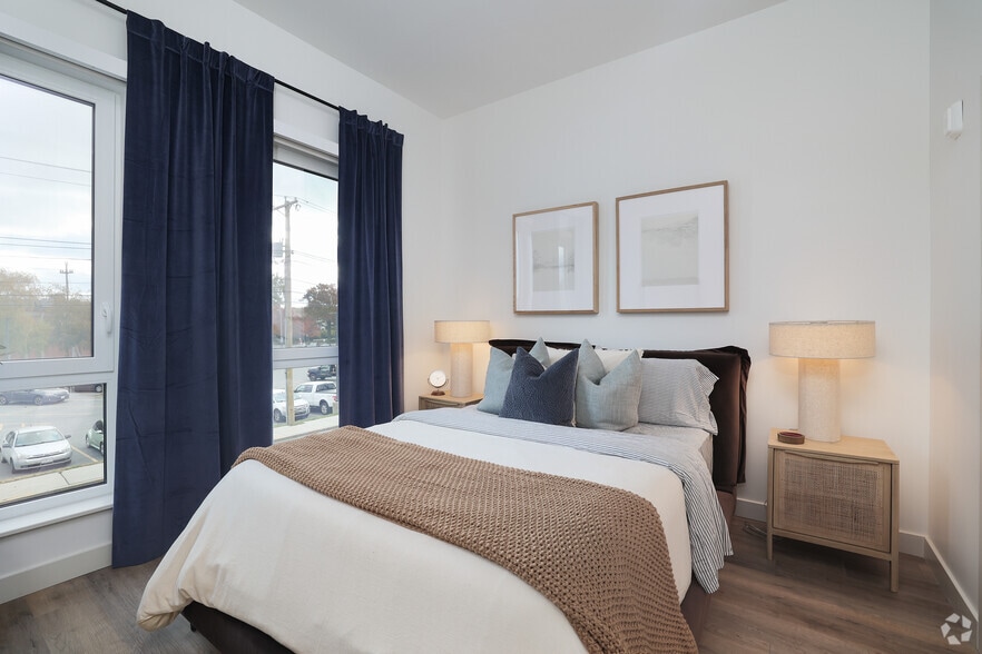 More Photos Of 266 Canal St, Salem Apartments For Lease