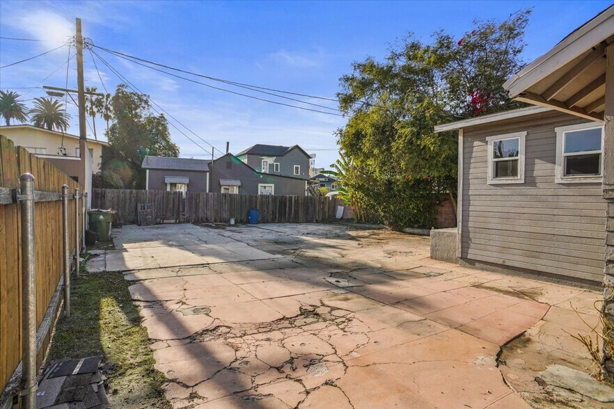 More Photos Of 140 S Avenue 58, Los Angeles Apartments For Sale
