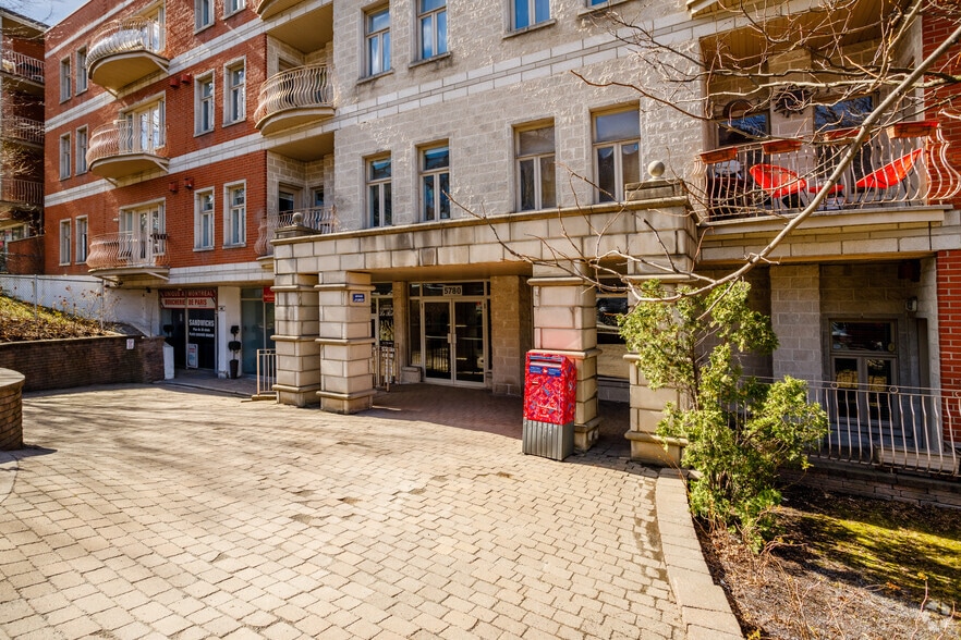 More Photos Of 5774-5780 Av Decelles, Montréal Apartments For Sale
