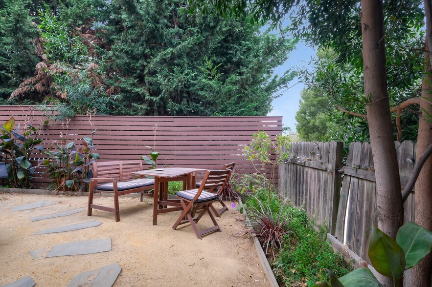 More Photos Of 2443 Grande Vista Ave, Oakland Apartments For Sale