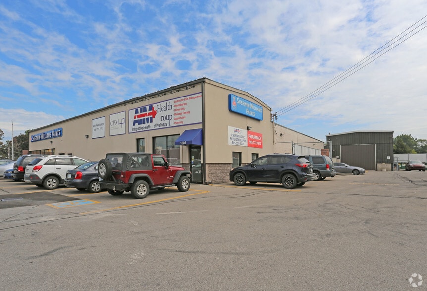 More Photos Of 1603-1605 Main St W, Hamilton Light Distribution For Lease