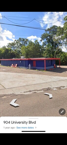 More Photos Of 902 University Blvd, Jackson Freestanding For Lease