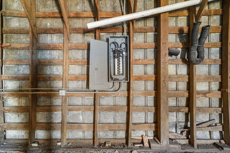 More Photos Of 243 Old Highway 5 S, Ellijay Loft Creative Space For Sale