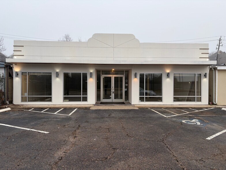 Primary Photo Of 4404 Richmond Ave, Houston Freestanding For Lease