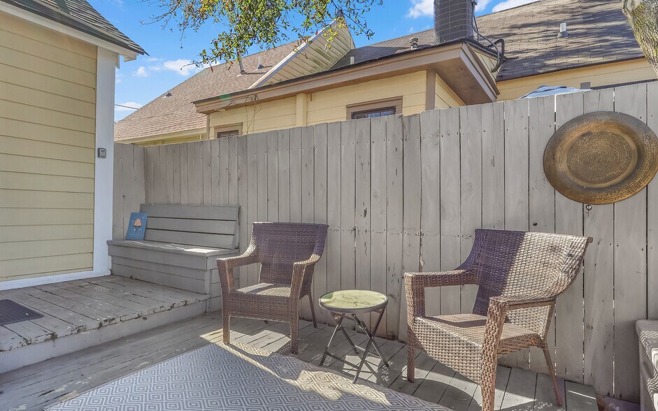 More Photos Of 510 Nicoll St, Savannah Hospitality For Sale