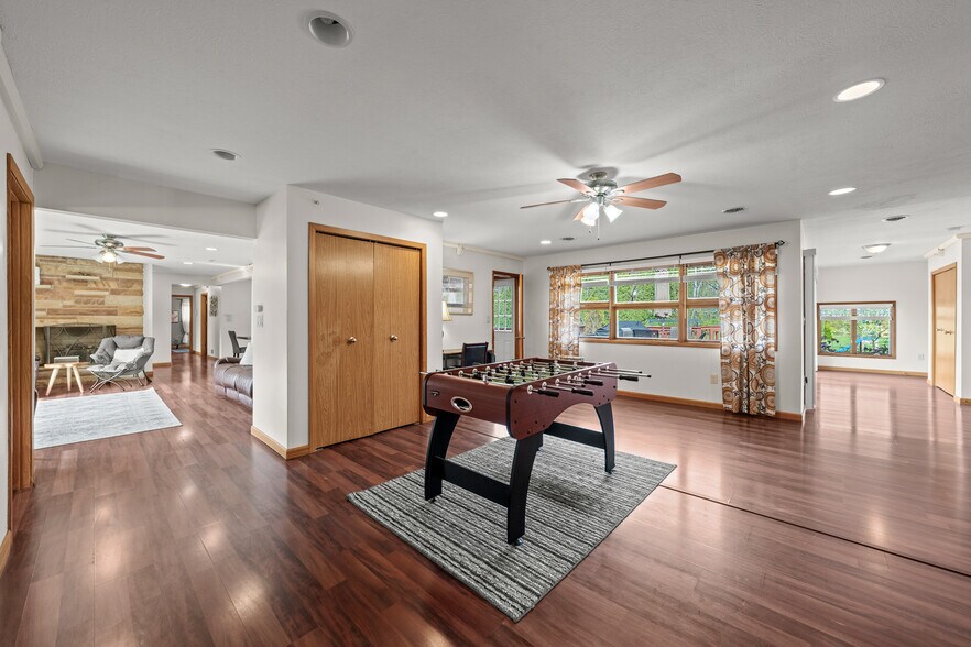 More Photos Of 327 S Miller Rd, Fairlawn Assisted Living For Sale