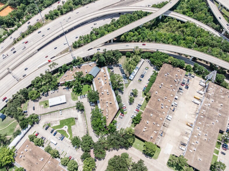 More Photos Of 6925 Portwest Dr, Houston Office For Lease