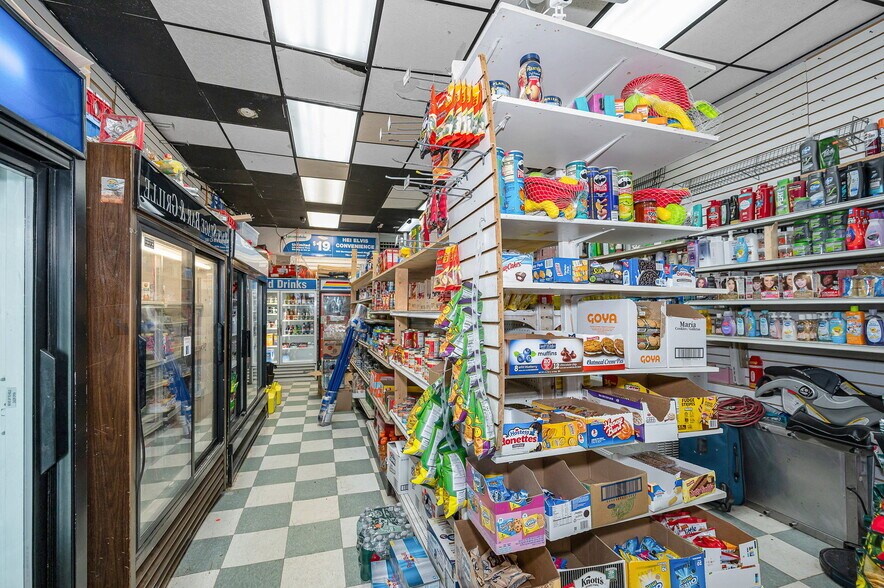 More Photos Of 694-698 Merrimack St, Lowell Storefront Retail Residential For Sale