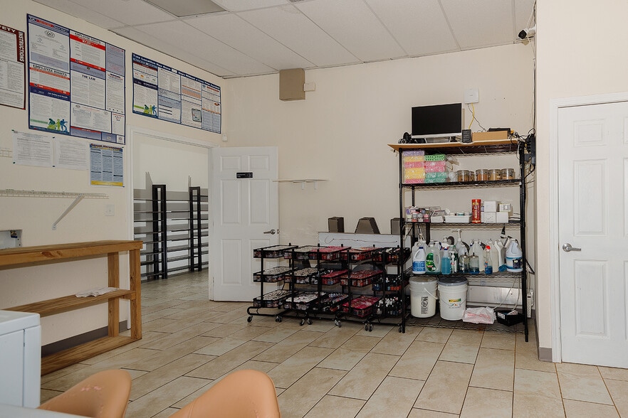 More Photos Of 4700-4750 Fm-2920, Spring Unknown For Lease