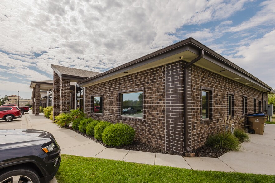More Photos Of 429 S 119th St W, Wichita Office For Sale