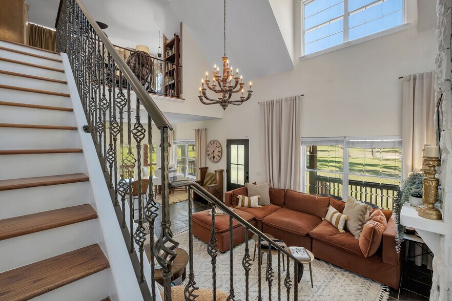 More Photos Of 4004 Golf Course Rd, Perry Lodge Meeting Hall For Sale