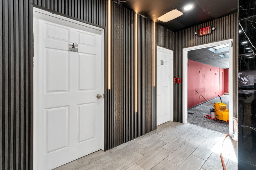 More Photos Of 166 Getty Ave, Paterson Restaurant For Lease