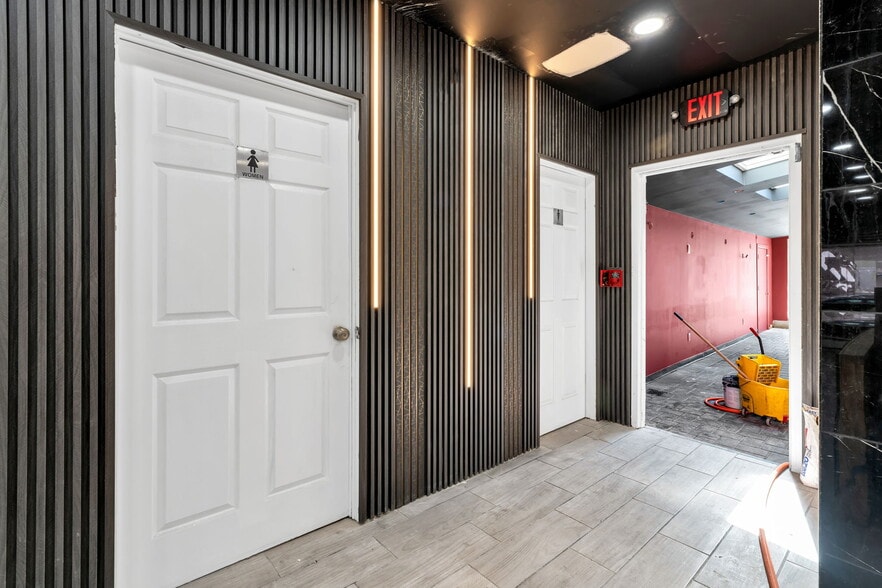 More Photos Of 166 Getty Ave, Paterson Restaurant For Lease