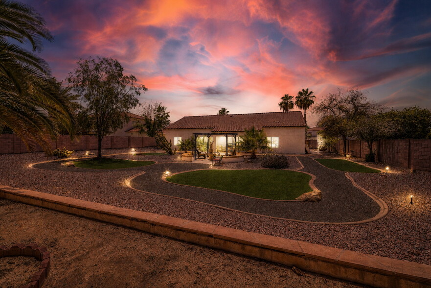 More Photos Of LUXURY GATED PEORIA ALH, Peoria Assisted Living For Sale