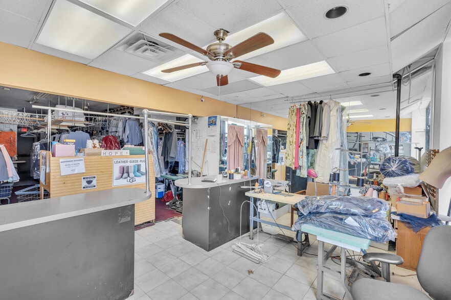 More Photos Of 142 S Livingston Ave, Livingston Unknown For Lease