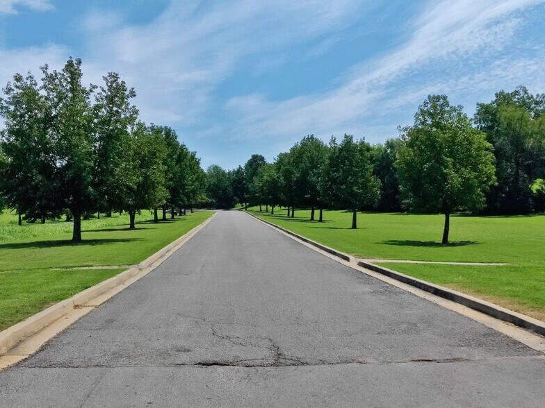 More Photos Of 905 Airport Parkway, Tahlequah Land For Sale