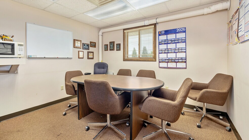 More Photos Of 1333 Jackson St, Iron Mountain Industrial For Sale