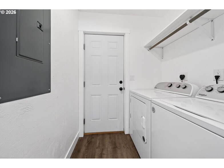 More Photos Of 29940 Harbor Way, Gold Beach Apartments For Sale
