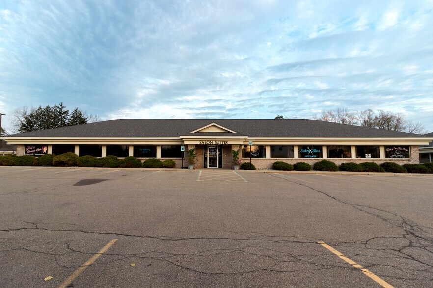More Photos Of , Lansing Office For Sale