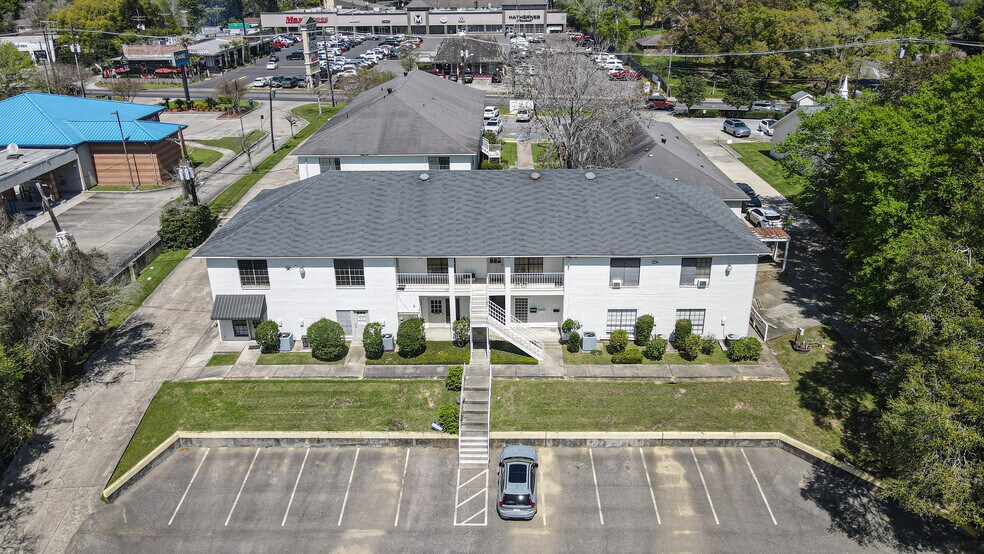 More Photos Of 7384-7388 Highland Dr, Baton Rouge Office For Sale