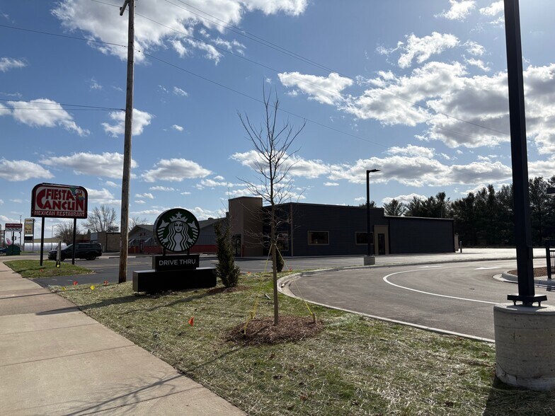 More Photos Of 2648 Prairie Ave, Beloit Restaurant For Lease