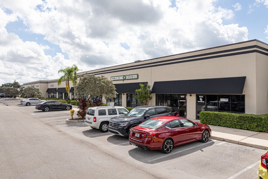 Primary Photo Of 11300-11354 Wiles Rd, Coral Springs General Retail For Lease