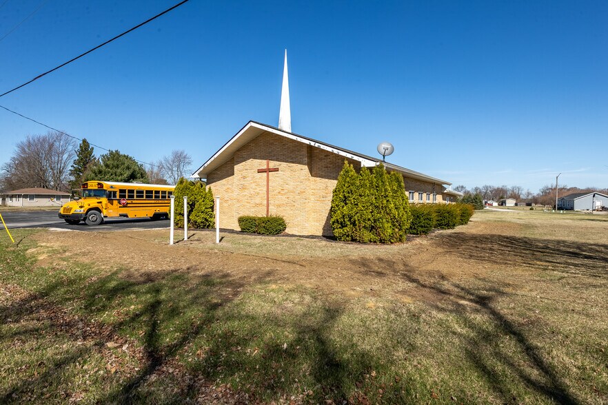 More Photos Of 420 E Pike St, Kirklin Religious Facility For Sale