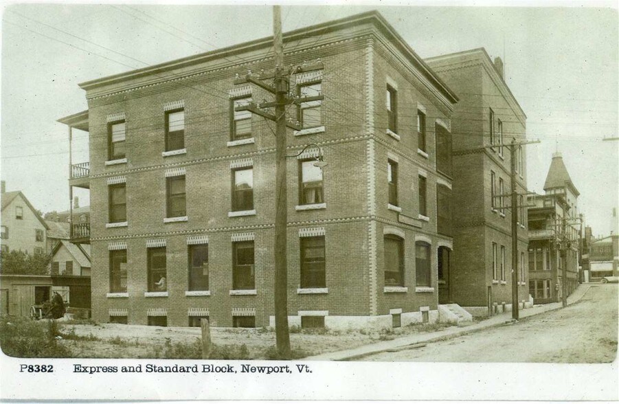 More Photos Of 42 Central St, Newport Flex For Lease