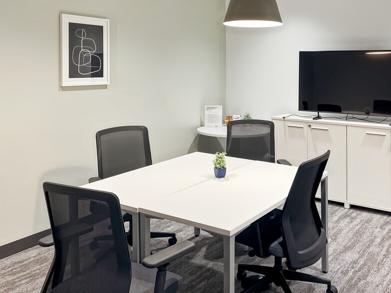 More Photos Of 3330 Harbor Blvd, Costa Mesa Coworking Space